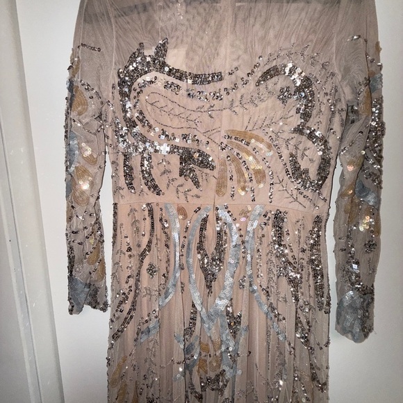 NWT | Mac Duggal 5217 Nude Elegant Sequin Embellished Cream Gown Size 4 - Picture 10 of 12